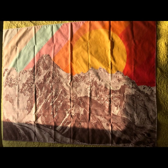 Brand new tapestry art - Picture 2 of 2
